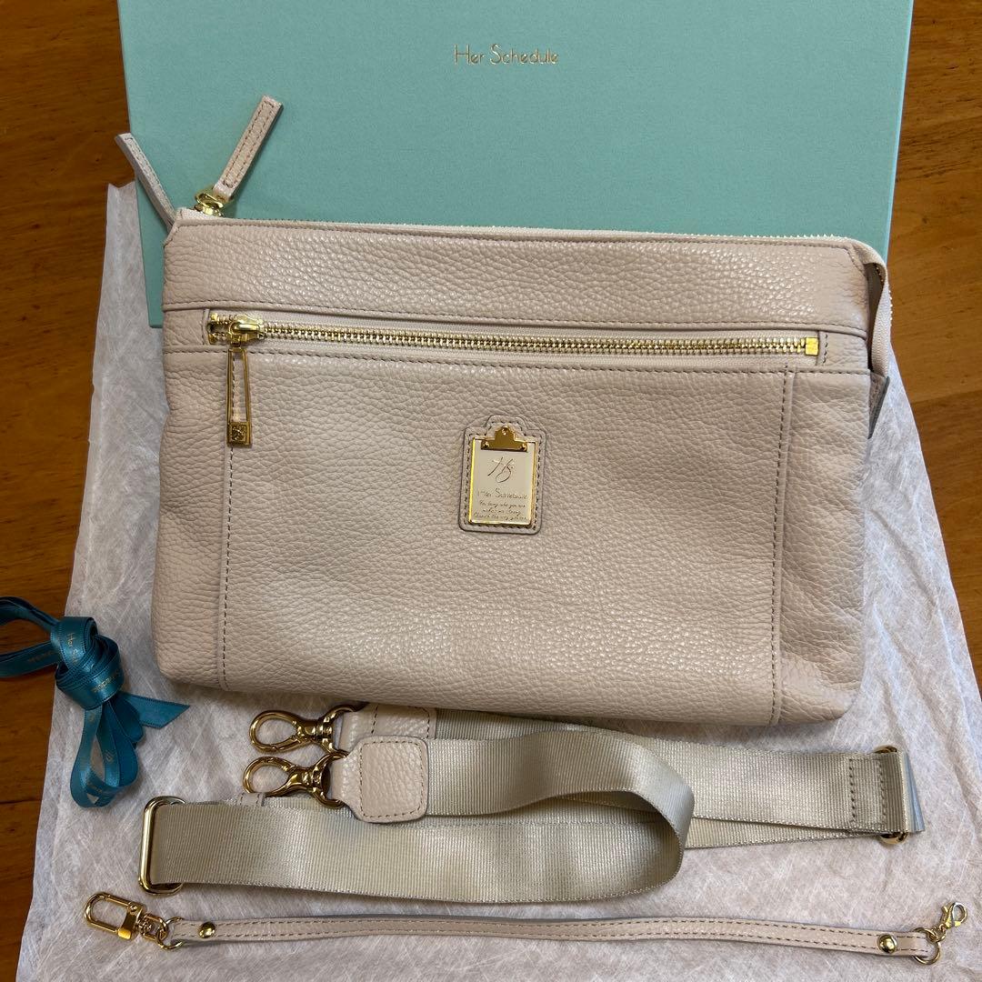 HerSchedule 【旅のパートナーポシェット】 イタリア製牛革3部屋構造