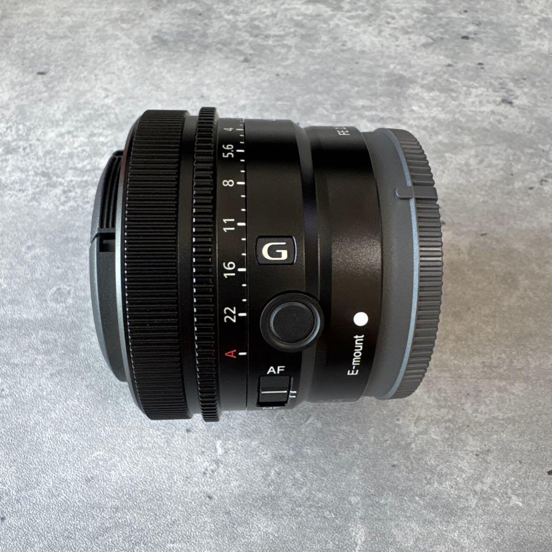 美品 SONY FE 40mm F2.5 G + Haoge メタルレンズフード