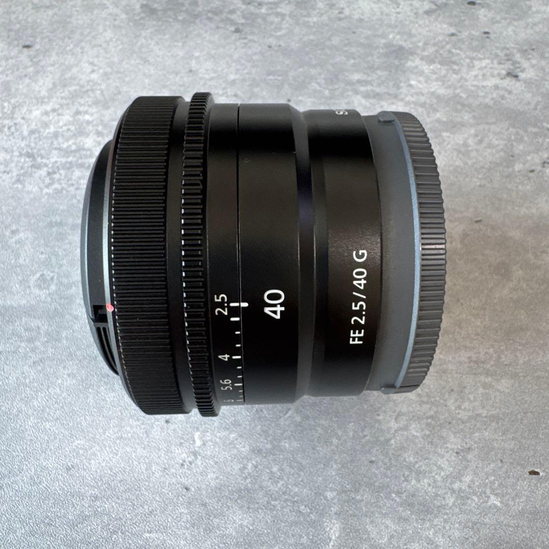 美品 SONY FE 40mm F2.5 G + Haoge メタルレンズフード