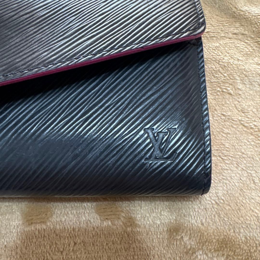 し*ば様 LOUIS VUITTON ポルトフォイユサラ　エピ　ブラック 長財布