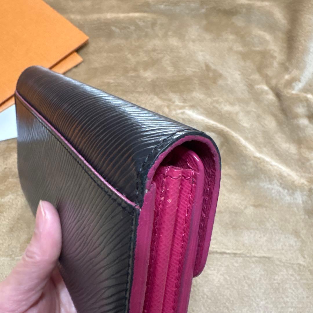 し*ば様 LOUIS VUITTON ポルトフォイユサラ　エピ　ブラック 長財布
