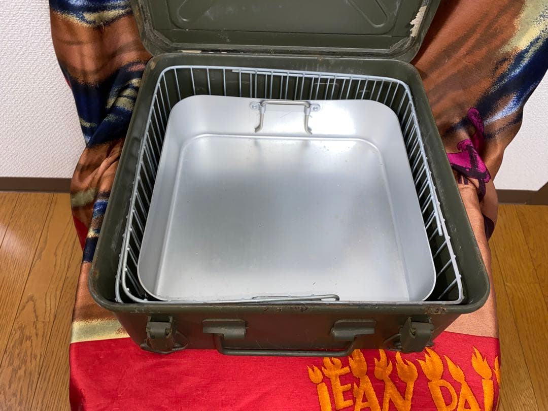 希少　フランス軍　アモ缶　ファーストエイドキット　メスキット