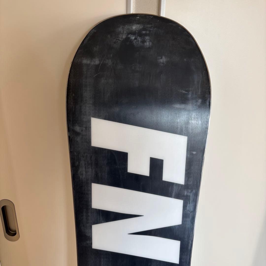 FNTC TNT 150 ダブルキャンバー グラトリ　ブラック　スノーボード