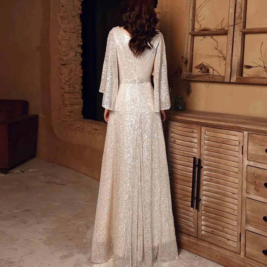 フレアスリーブのVネックスパンコール イブニングドレス