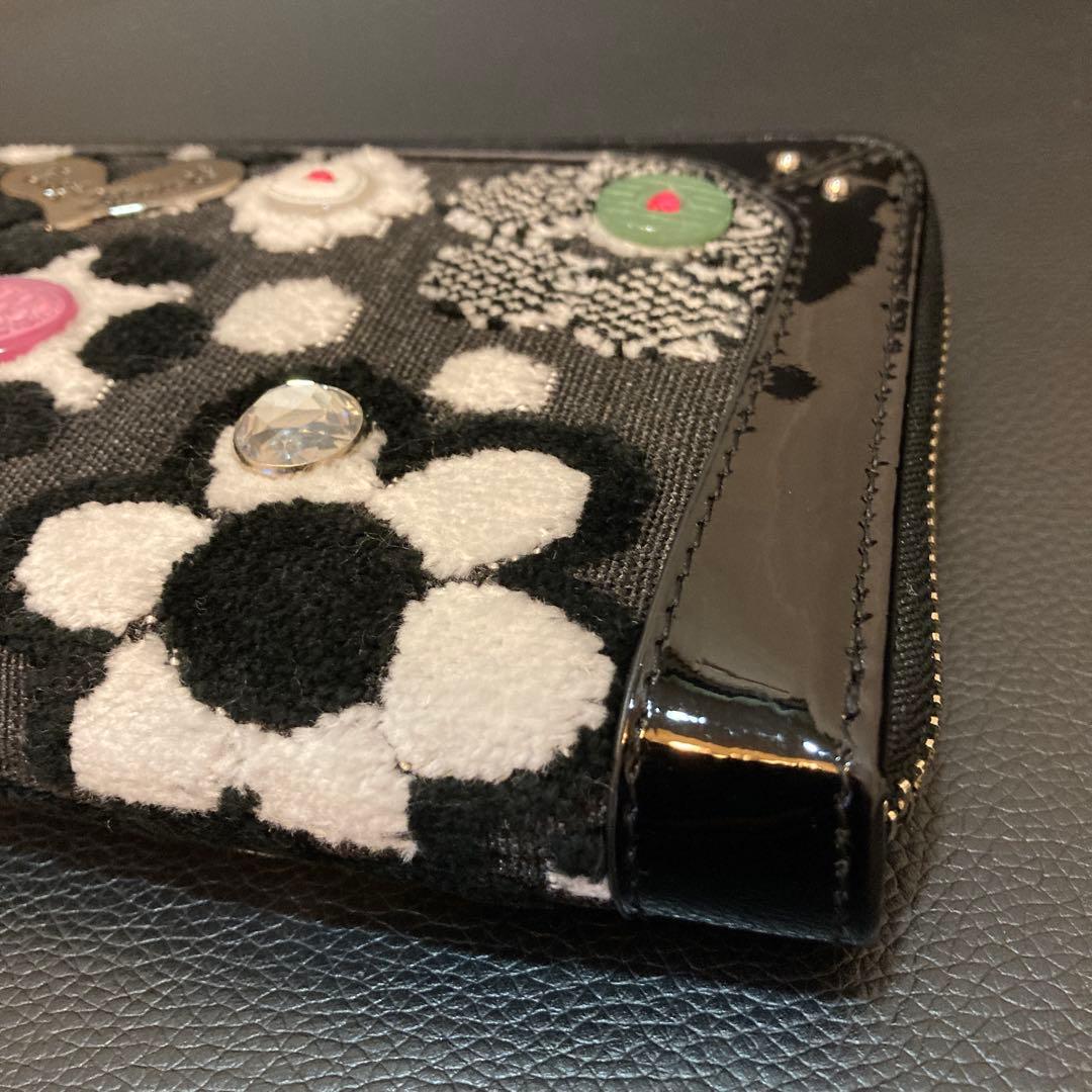 新品Think Bee 花柄ボタン装飾の長財布