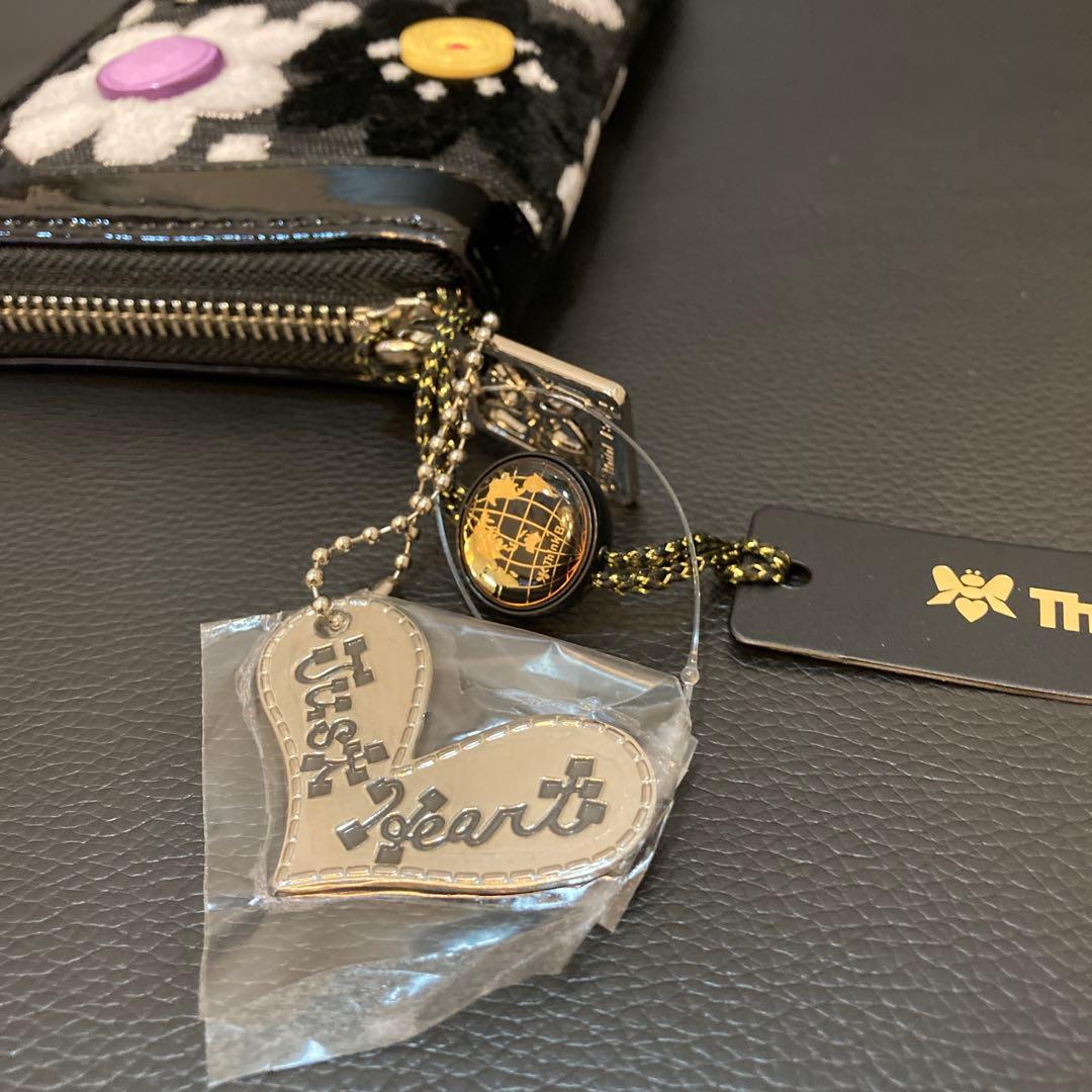 新品Think Bee 花柄ボタン装飾の長財布