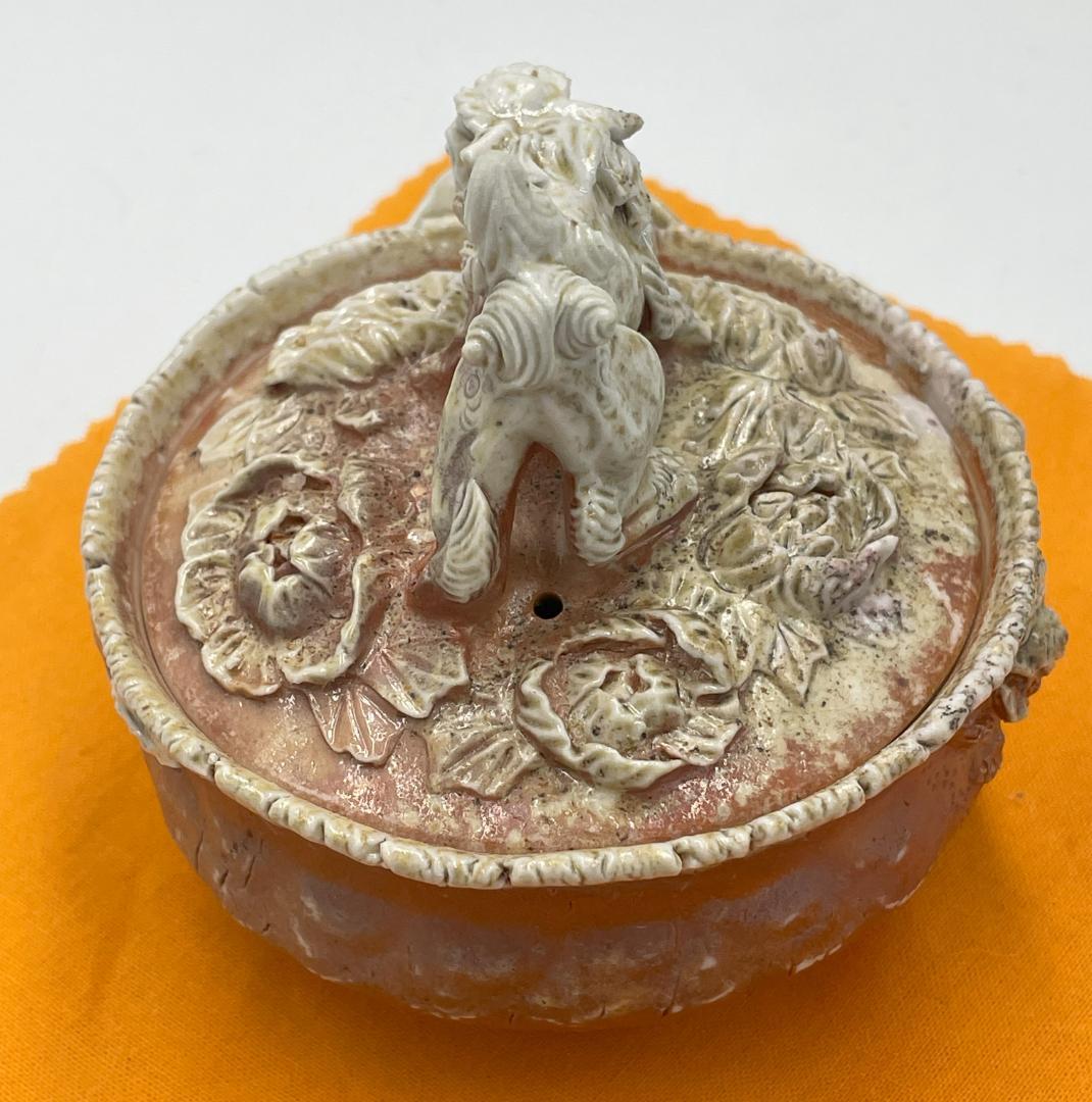 備前焼　白備前　難波誠治作　獅子　宝瓶　NS8