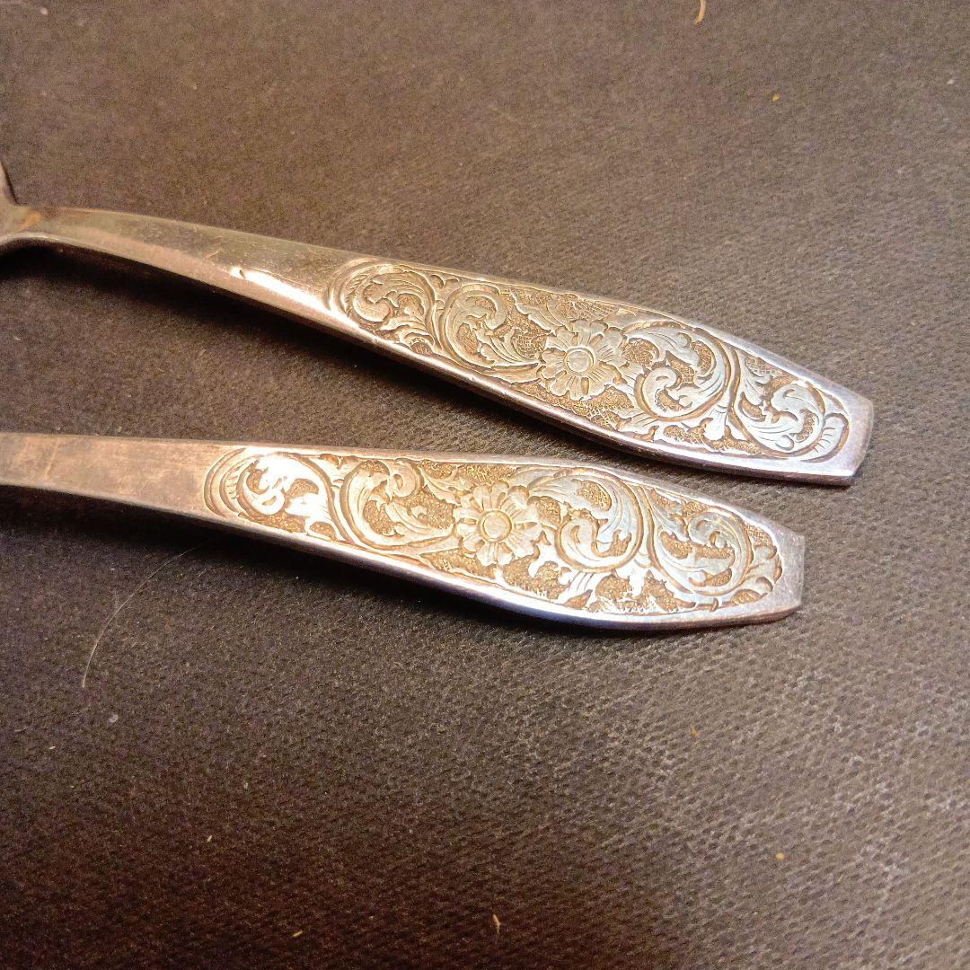 シルバースプーン　２本　手彫り仕上げ