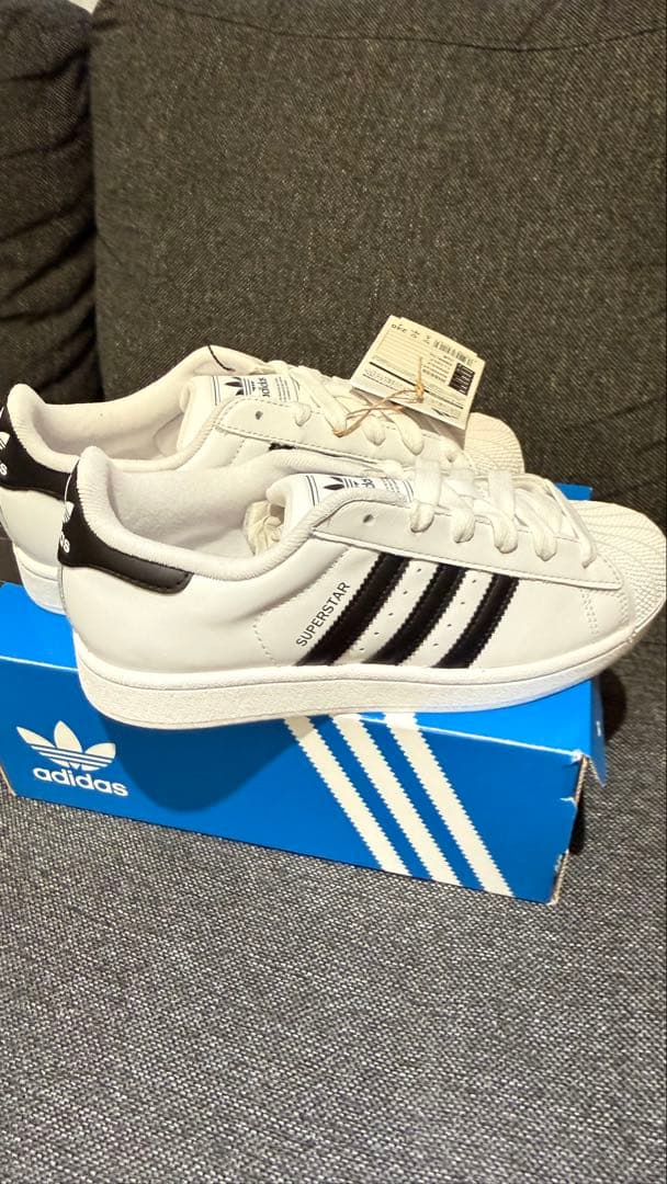adidas Superstar スニーカー 240