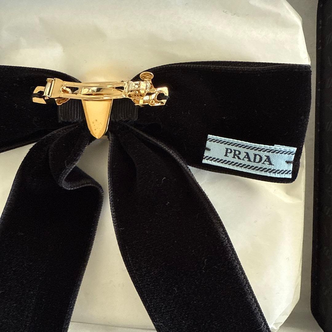 新品 PRADA ベルベットリボンヘアクリップ