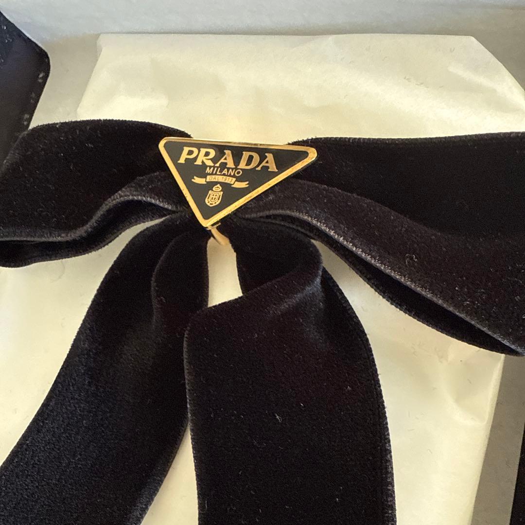新品 PRADA ベルベットリボンヘアクリップ