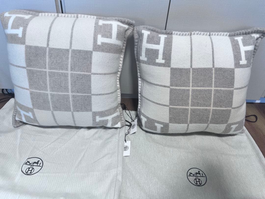 【新品】エルメス アヴァロンIII PM クッション HERMES