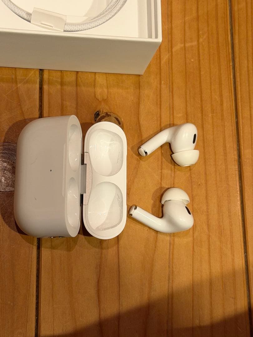 AirPods Pro 第2世代　交換用イヤーチップ付き