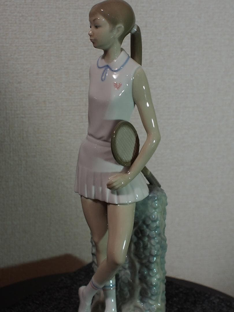 高島屋 【ノリタケ リヤドロ】 テニスボールを持つ美少女 ・共箱付 ・極美品