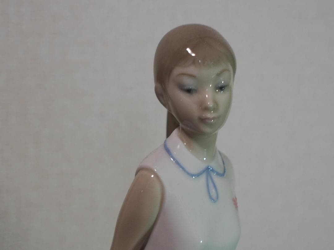 高島屋 【ノリタケ リヤドロ】 テニスボールを持つ美少女 ・共箱付 ・極美品