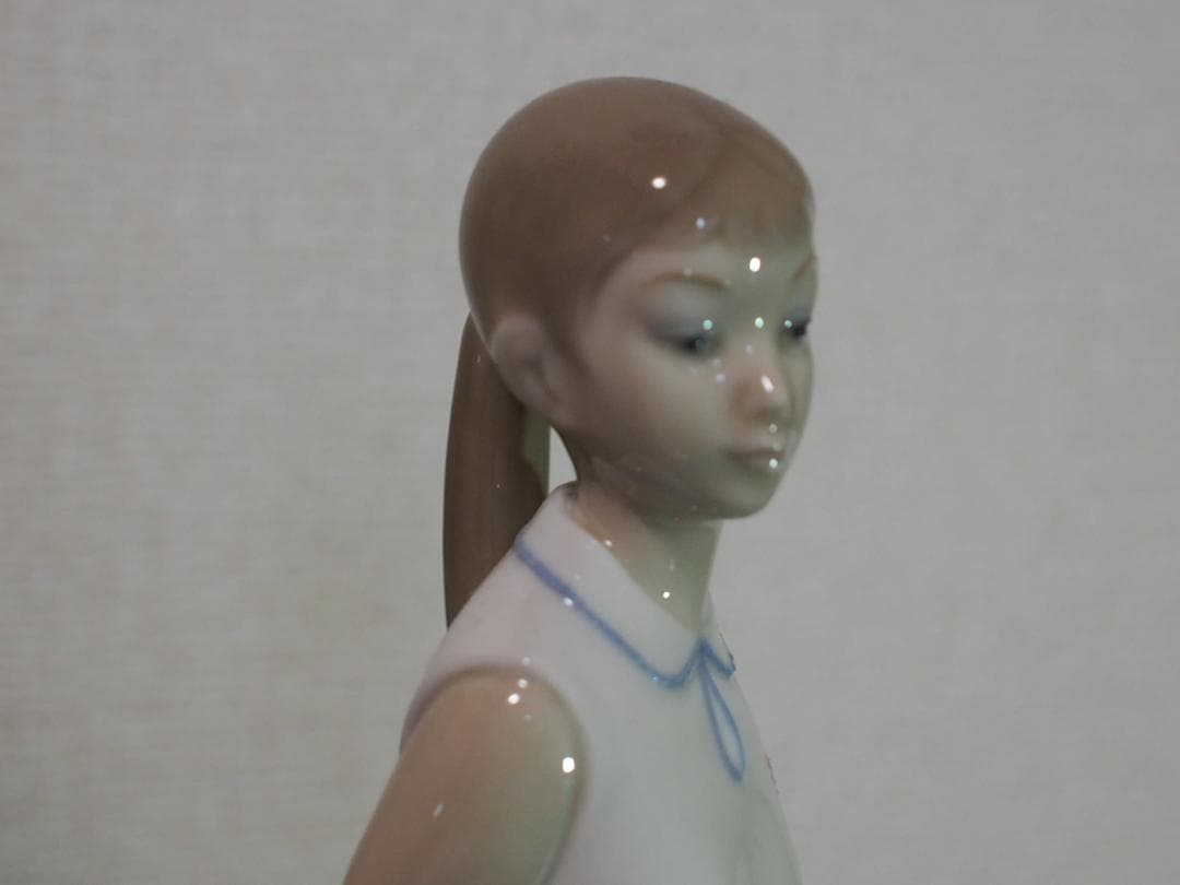 高島屋 【ノリタケ リヤドロ】 テニスボールを持つ美少女 ・共箱付 ・極美品