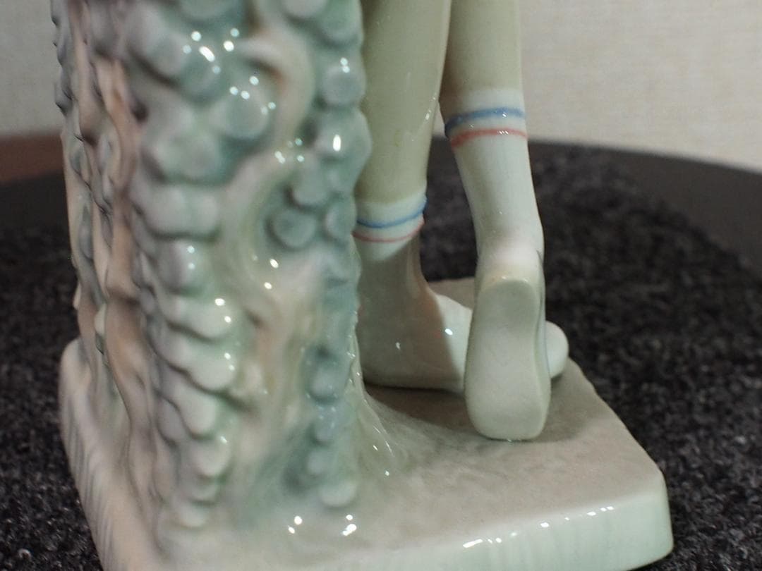 高島屋 【ノリタケ リヤドロ】 テニスボールを持つ美少女 ・共箱付 ・極美品