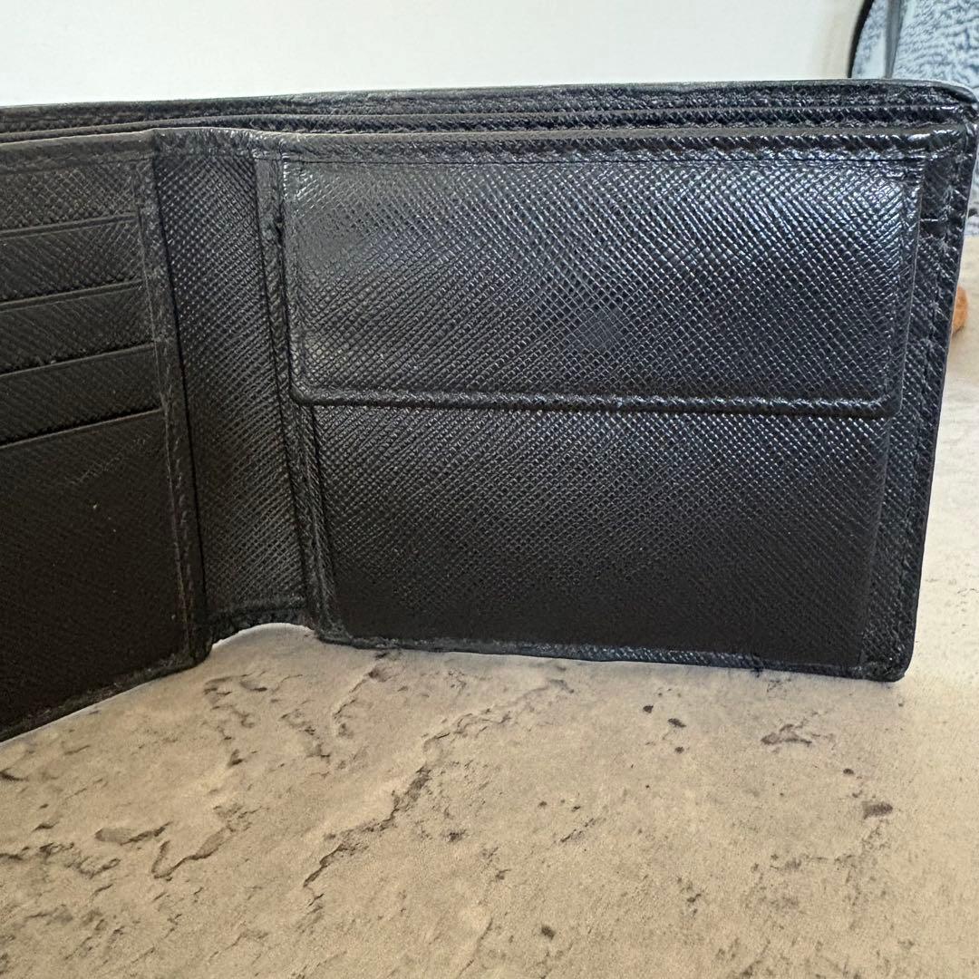 PRADA プラダ　二つ折り財布