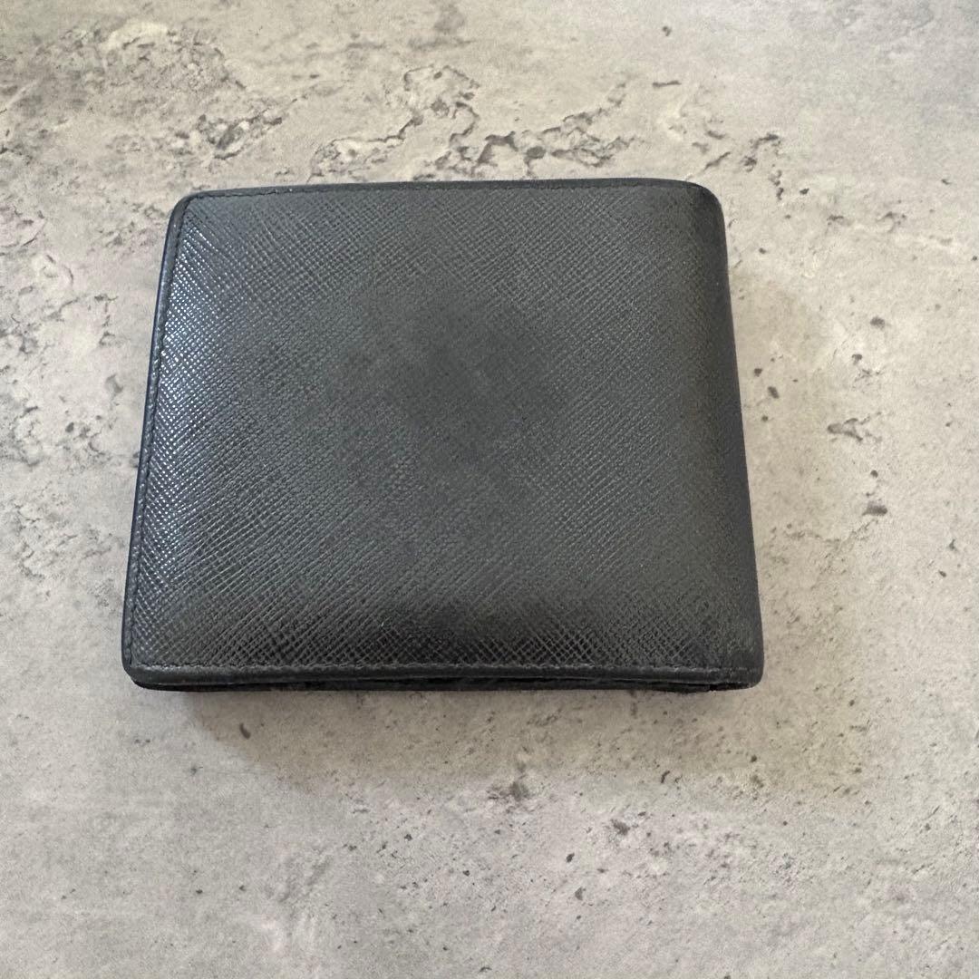 PRADA プラダ　二つ折り財布