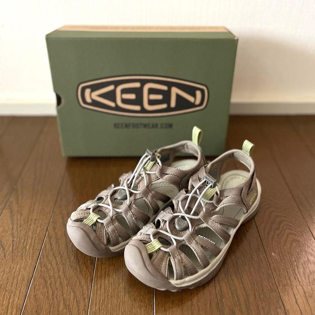 KEEN WHISPER サンダル
