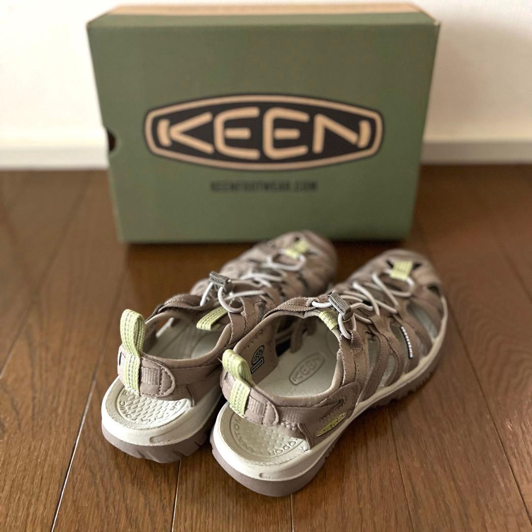 KEEN WHISPER サンダル