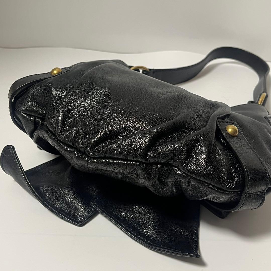✨未使用✨　Yves Saint Laurent ショルダーバッグ　レザー