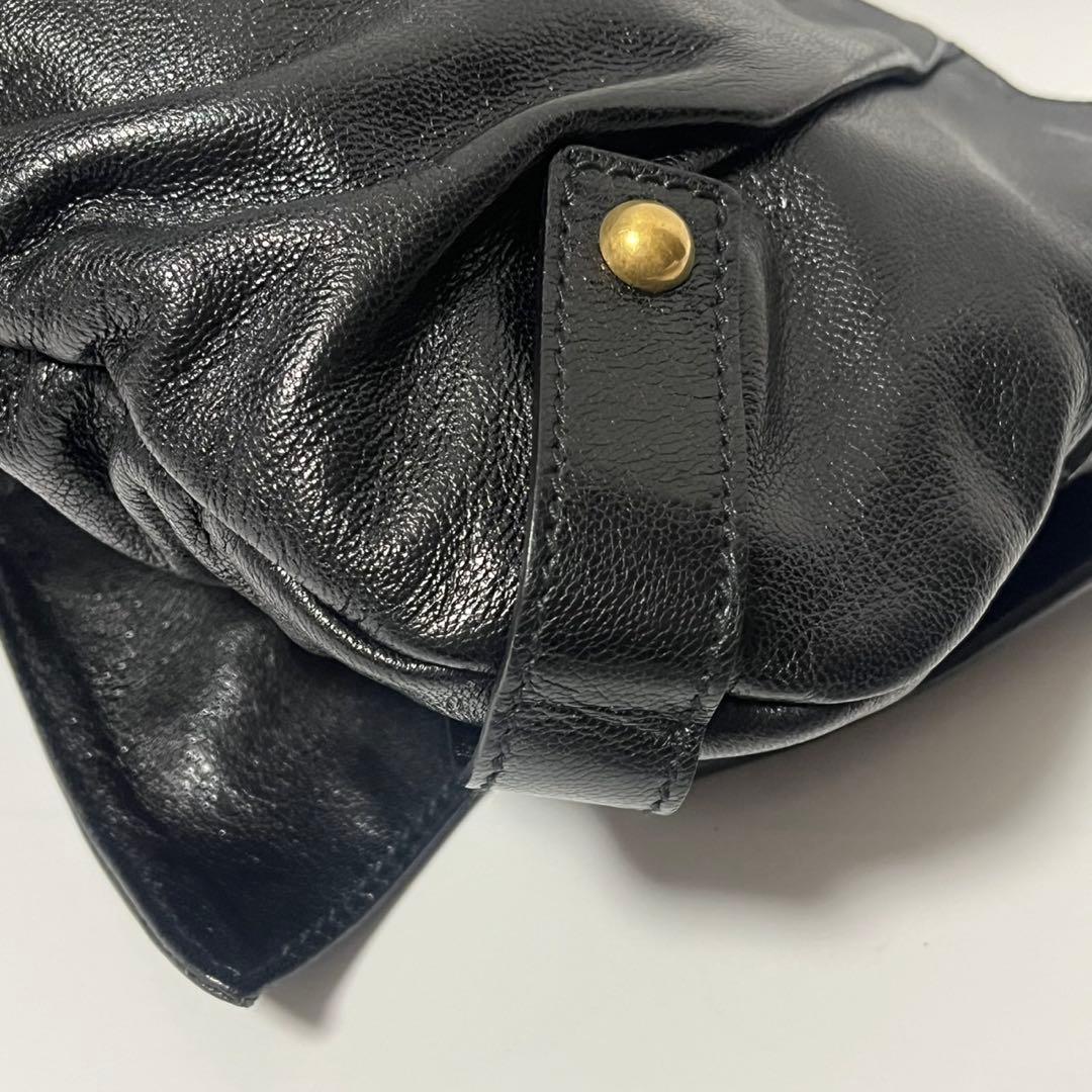 ✨未使用✨　Yves Saint Laurent ショルダーバッグ　レザー