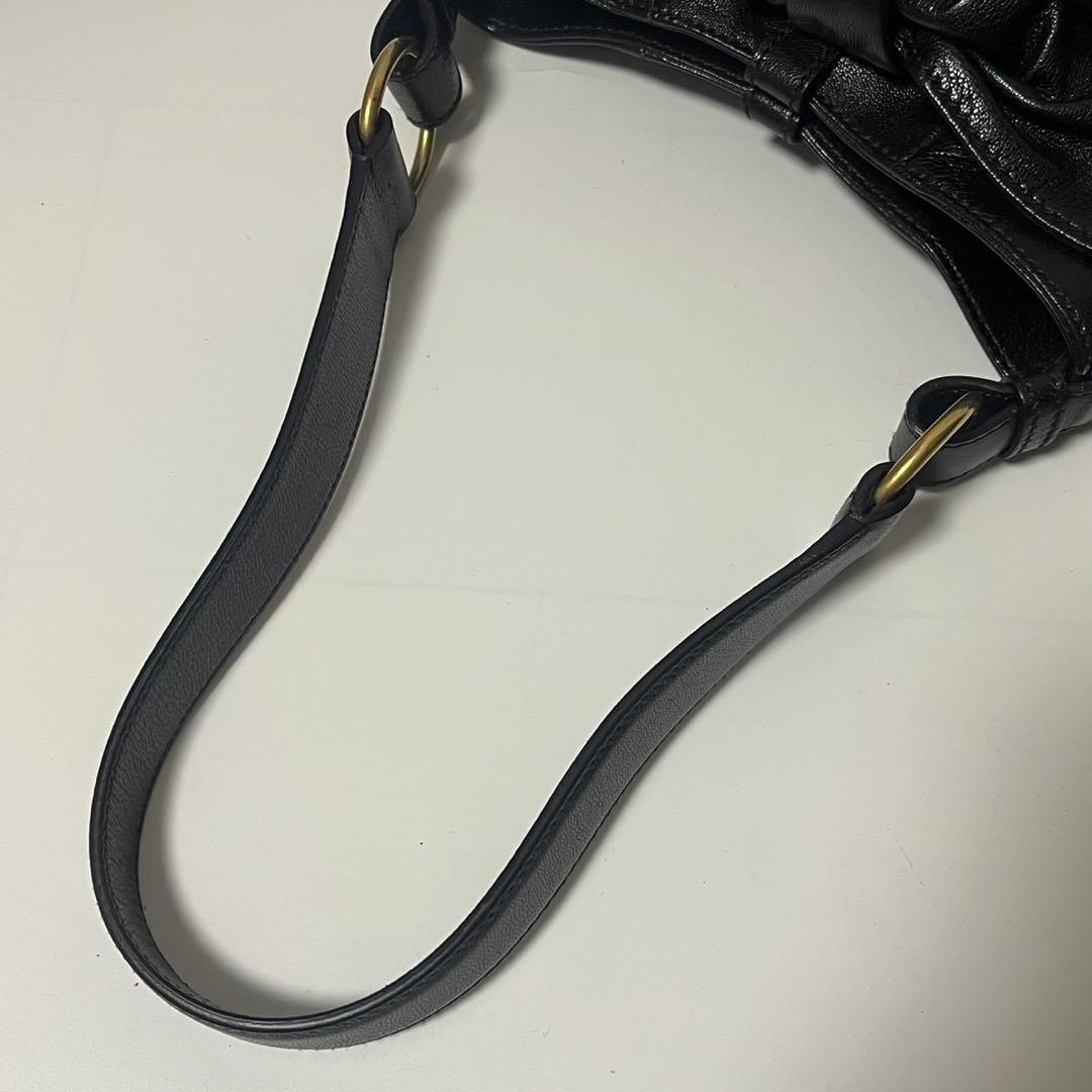 ✨未使用✨　Yves Saint Laurent ショルダーバッグ　レザー