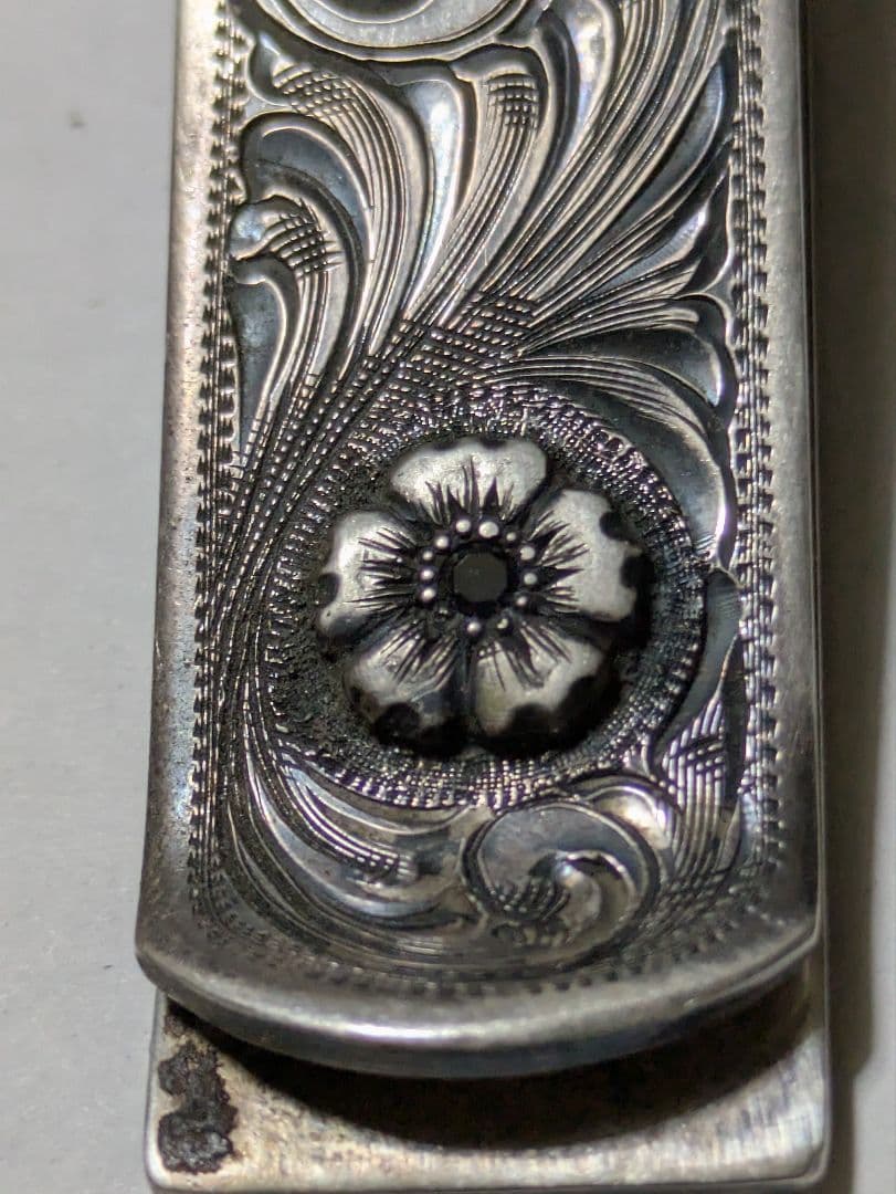 Clint Orms ENGRAVERS&SILVERSMITHバイイー