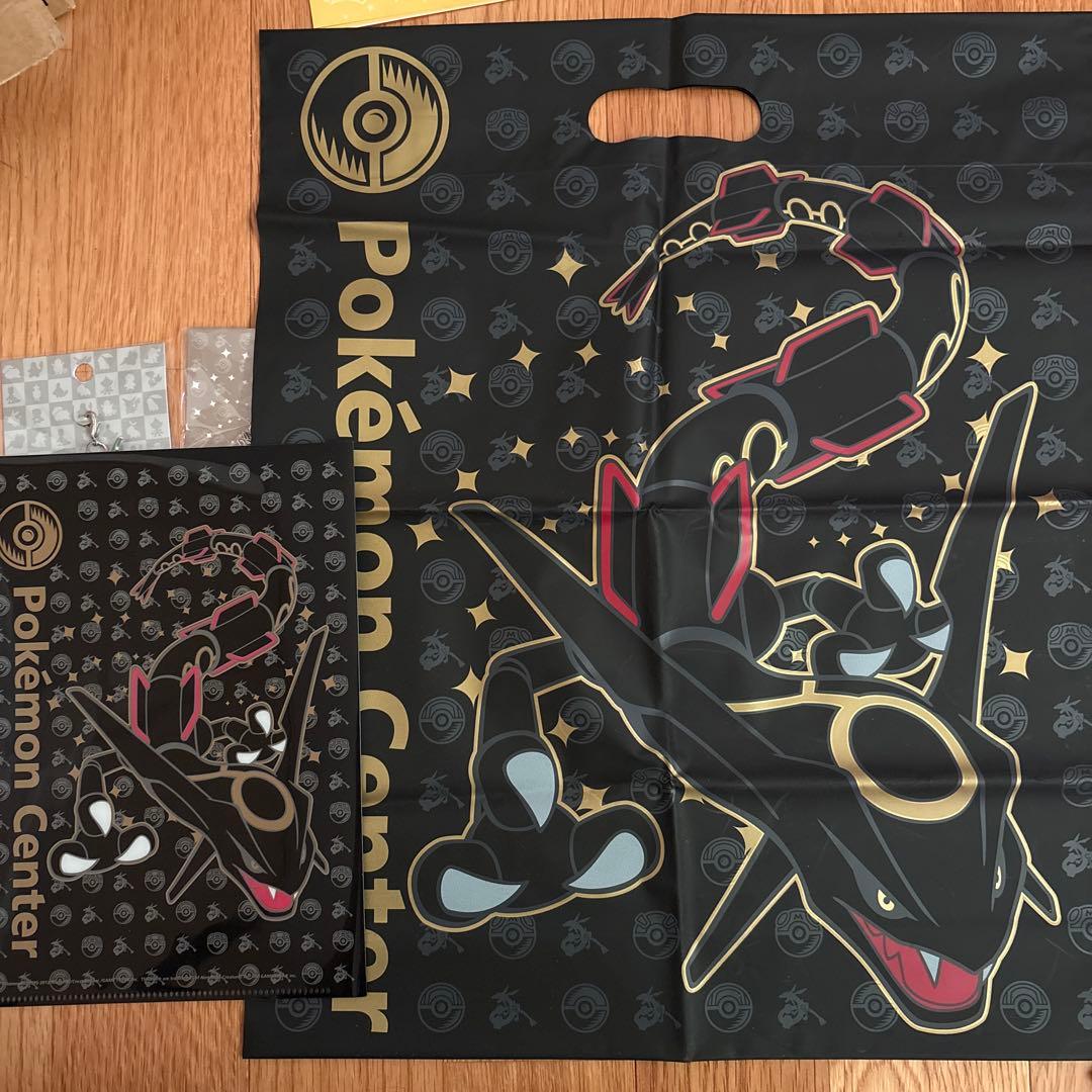 ポケモンメタルチャーム 色違い 黒いレックウザ 非売品 ポケモンセンター