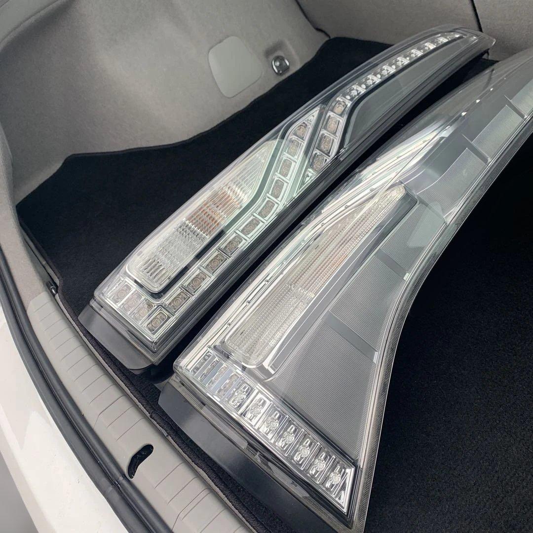 日産　セレナ　後期ハイウェイスター　C26 クリアテールランプ左右セット 中古品