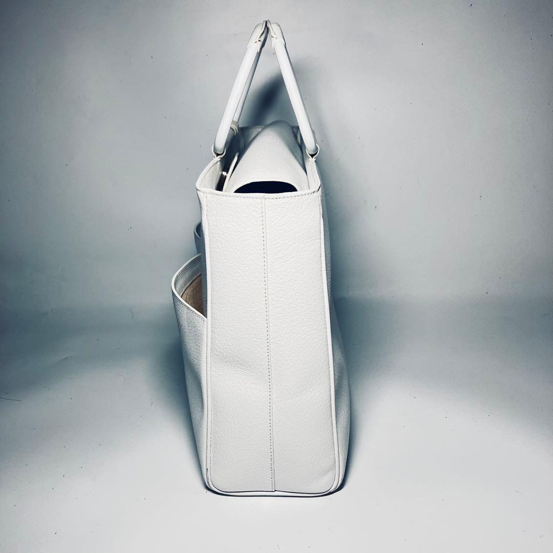 極美品　オールドグッチ　GUCCI レザー　ハンドバッグ　A4可能 ホワイト