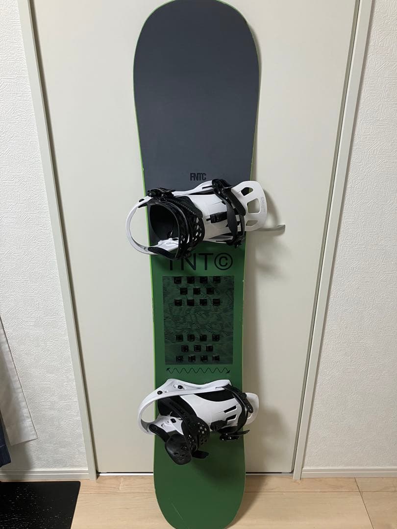 FNTC TNT グラトリ用ボード　FLUXビンディング