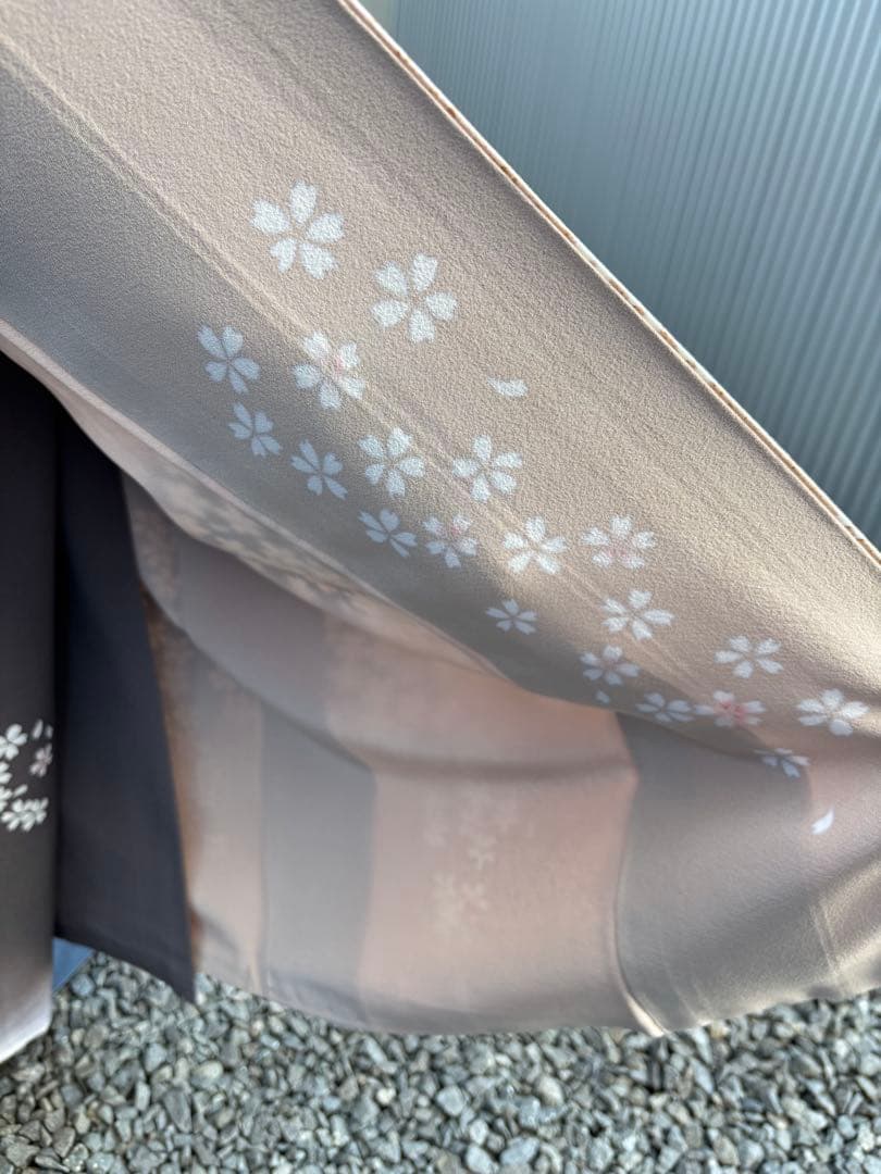 上質訪問着　桜柄　グレージュ