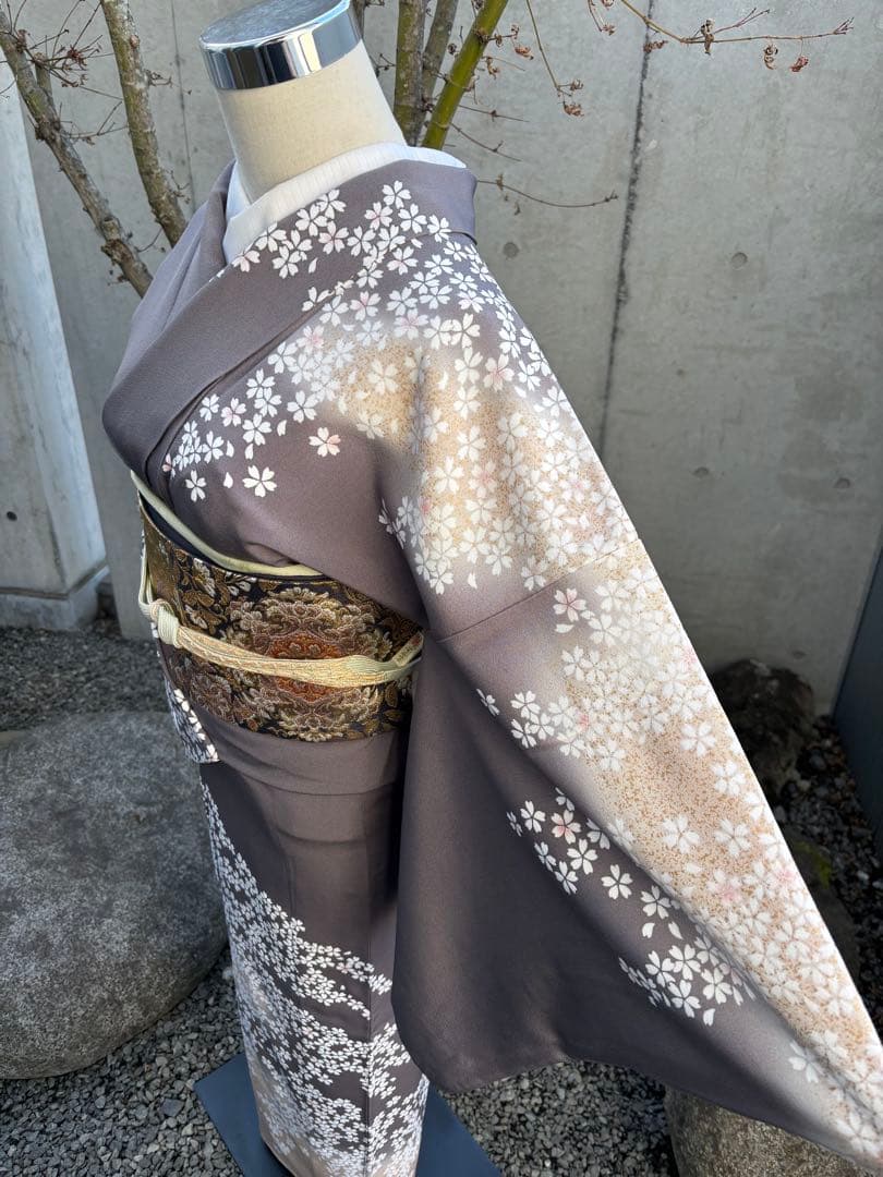 上質訪問着　桜柄　グレージュ