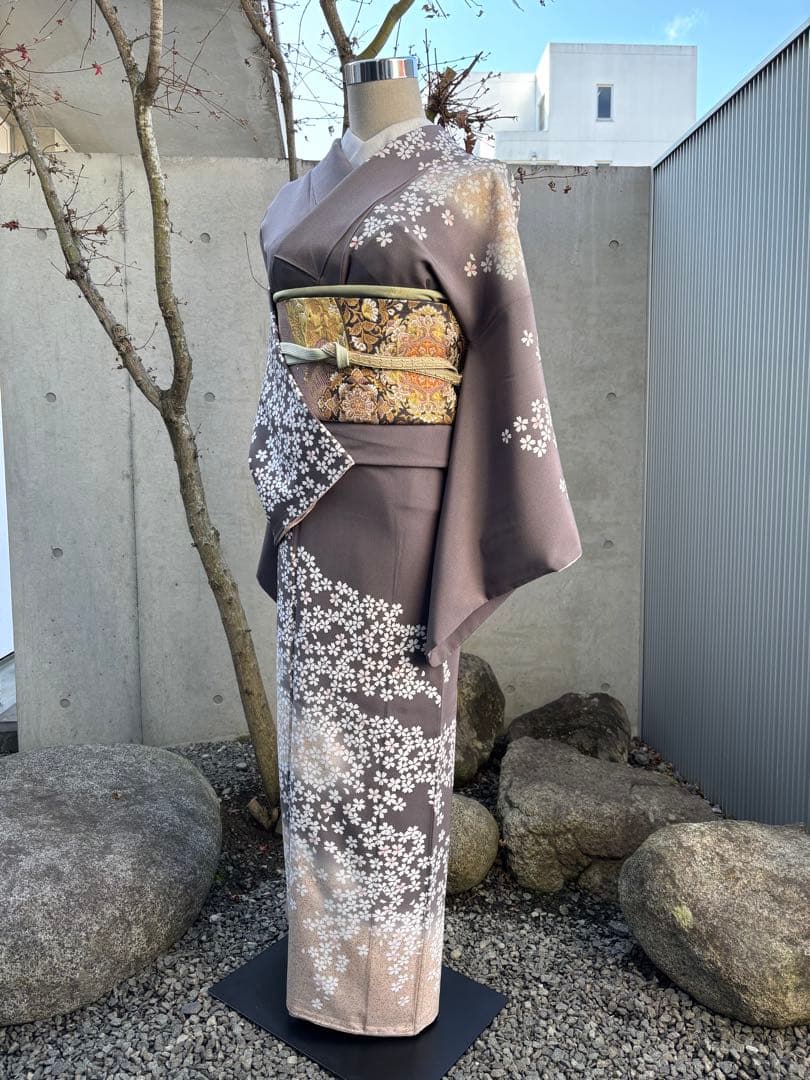 上質訪問着　桜柄　グレージュ