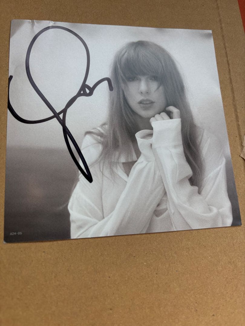 UK限定テイラー・スウィフト直筆 サイン入りアートカードTaylor Swift