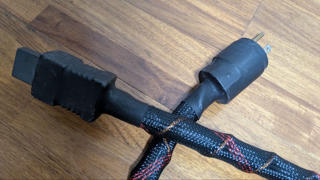 電源ケーブル　1.5M POWER CABLE 高音質