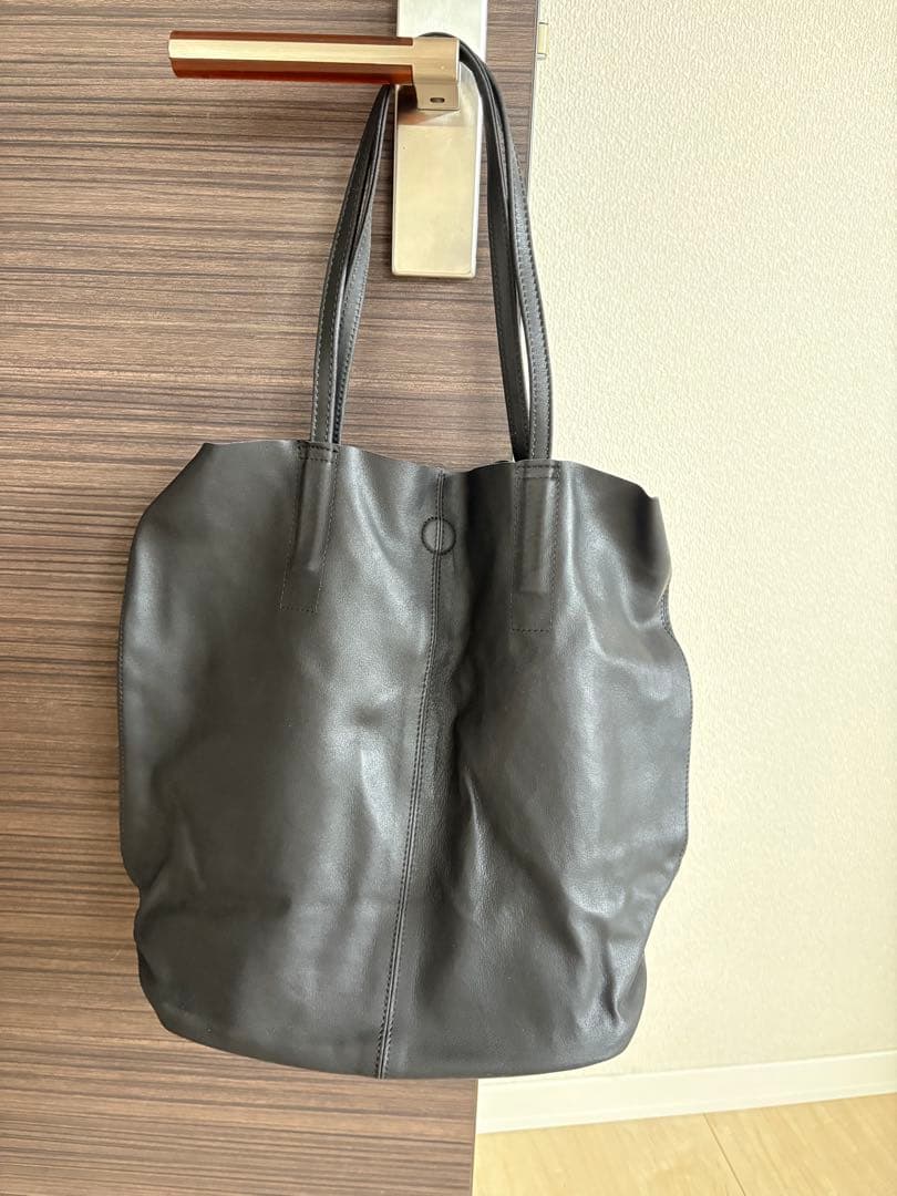 Morphee モルフェ　ゴートレザーバッグ (Mサイズ)