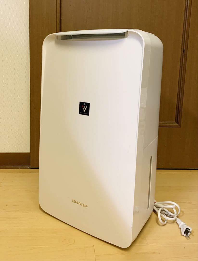 値下げ！【美品】シャープ　衣類乾燥除湿機　CV-P71-W
