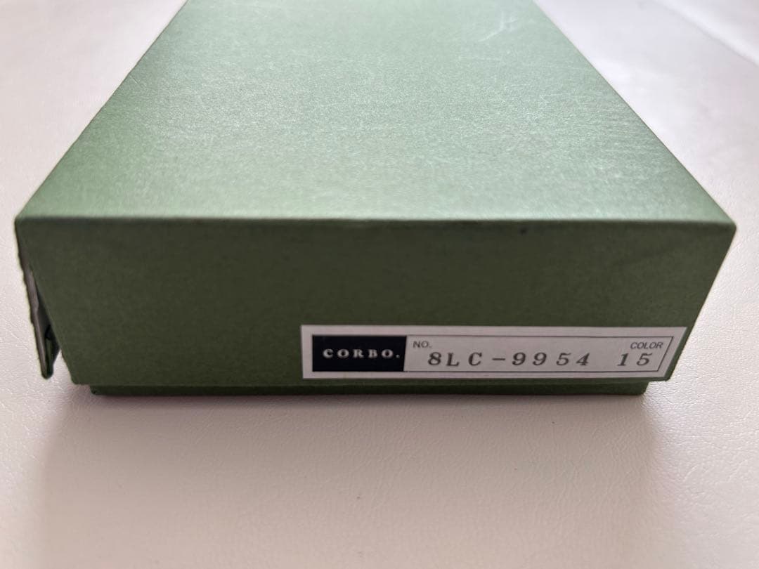 CORBOコルボ レザー 二つ折り財布 黒 チャック付き