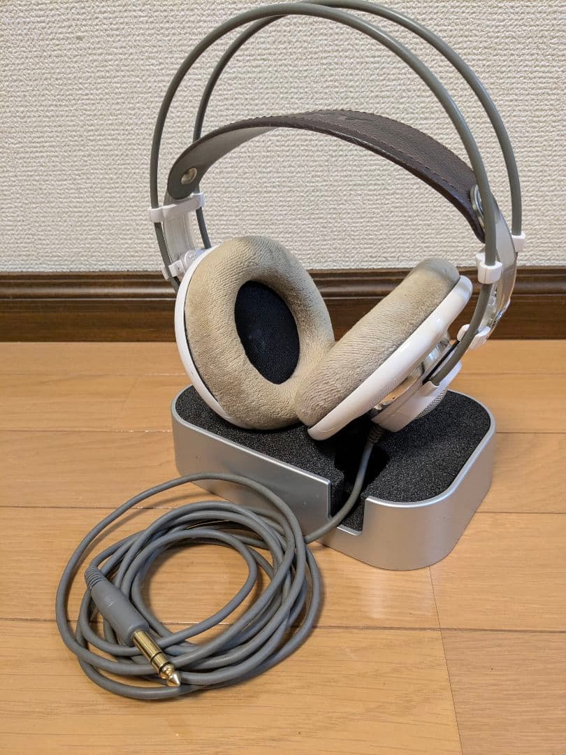 AKG K701 有線ヘッドホン