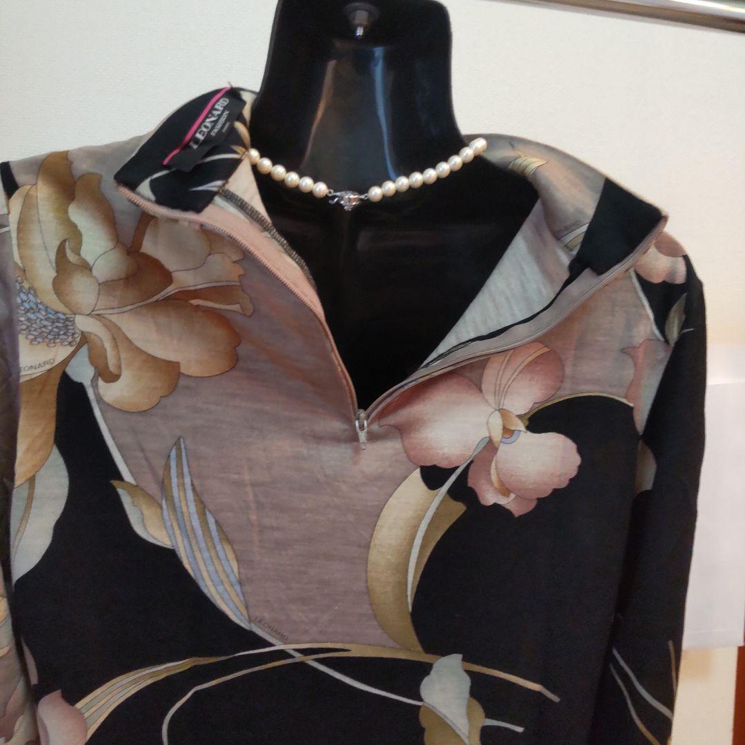 ♥️値下げしました♥️レオナール後ろファスナー付きカットソーロゴ入り