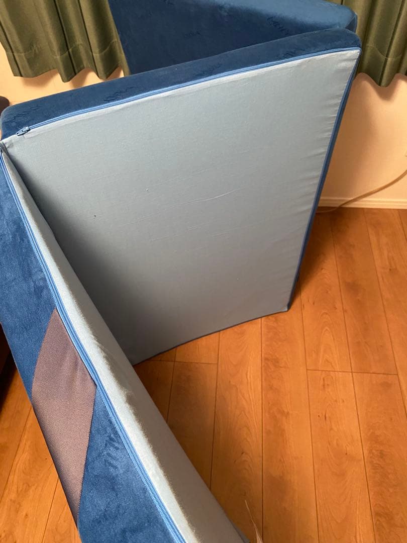 お値下げ中です。MLILY エムリリー優反発マットレス　三つ折シングル　8cm