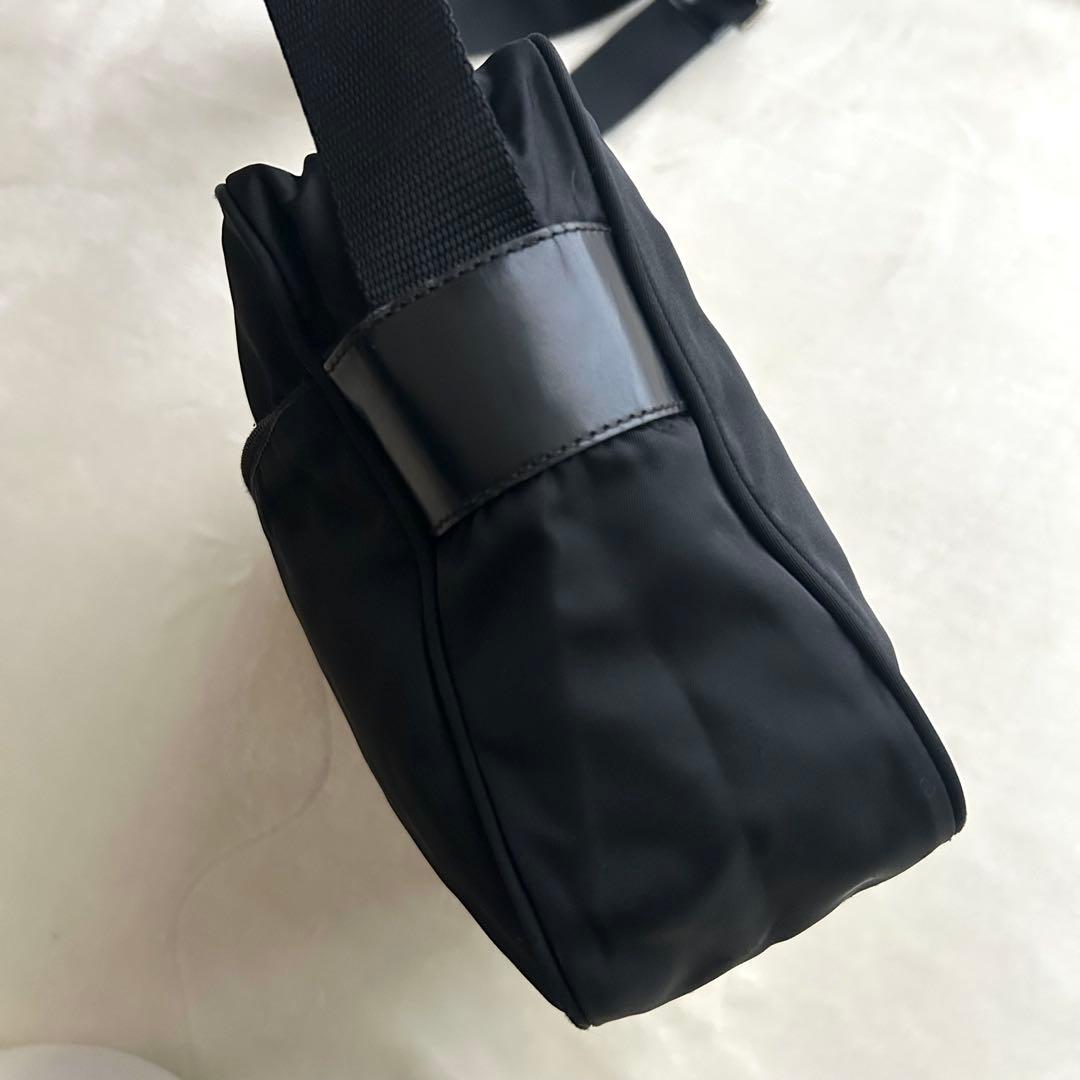 PRADA プラダ ショルダーバッグ 斜めがけ テスート 三角ロゴ 黒