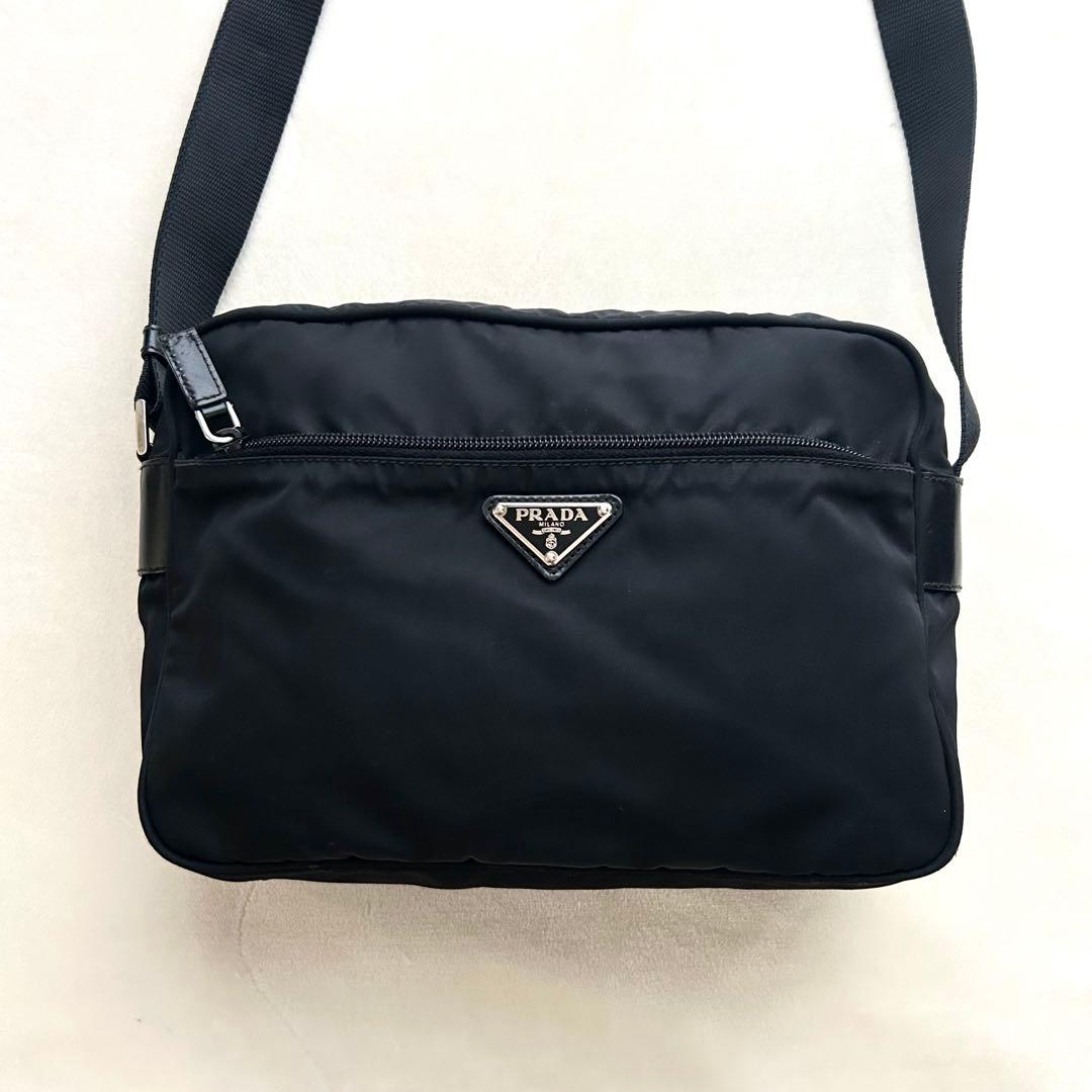 PRADA プラダ ショルダーバッグ 斜めがけ テスート 三角ロゴ 黒