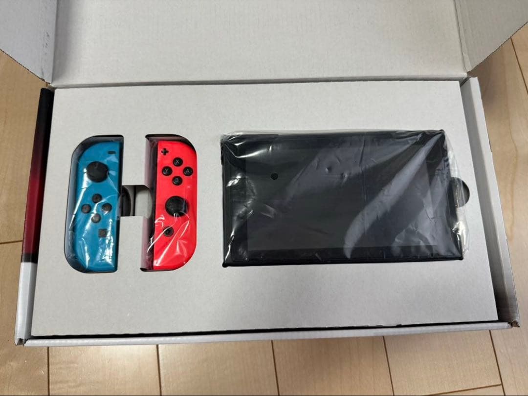 Nintendo Switch本体　フィルム2枚付き