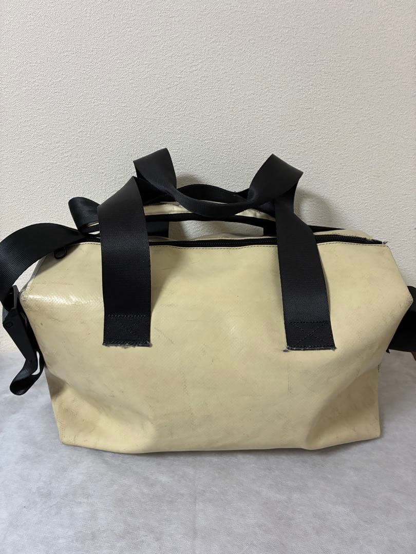 フライターグ LOIS F45 ボストン　ショルダー　ホワイト系