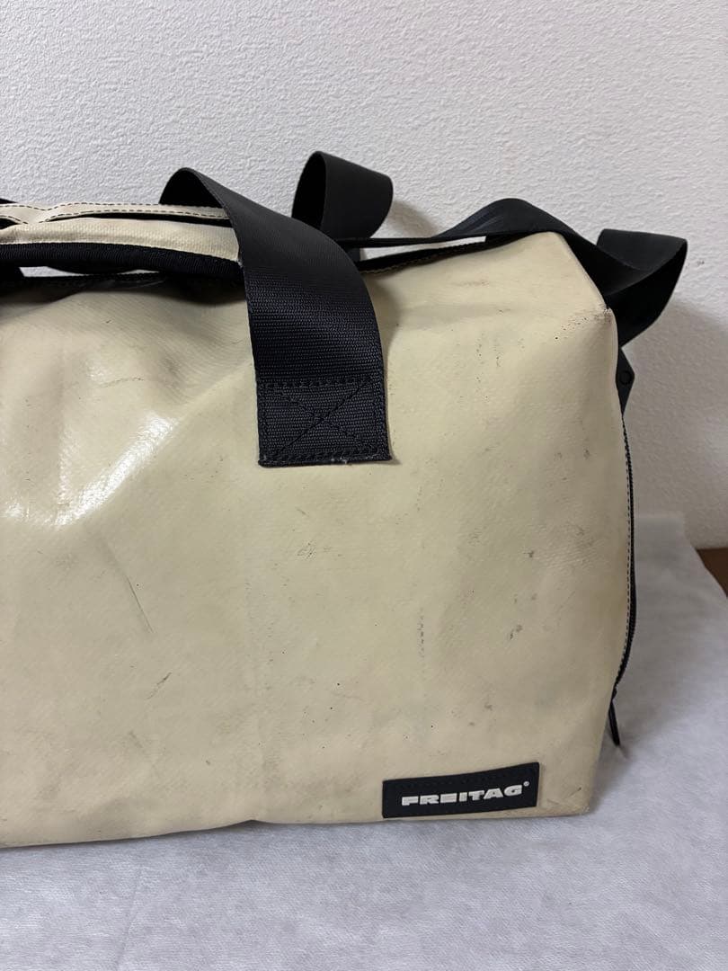 フライターグ LOIS F45 ボストン　ショルダー　ホワイト系