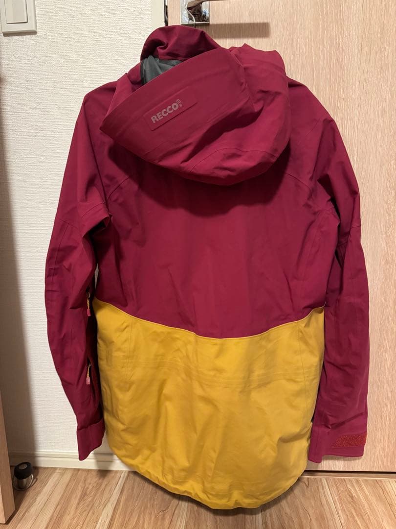 Burton [ak] スノーボードジャケット Sサイズ